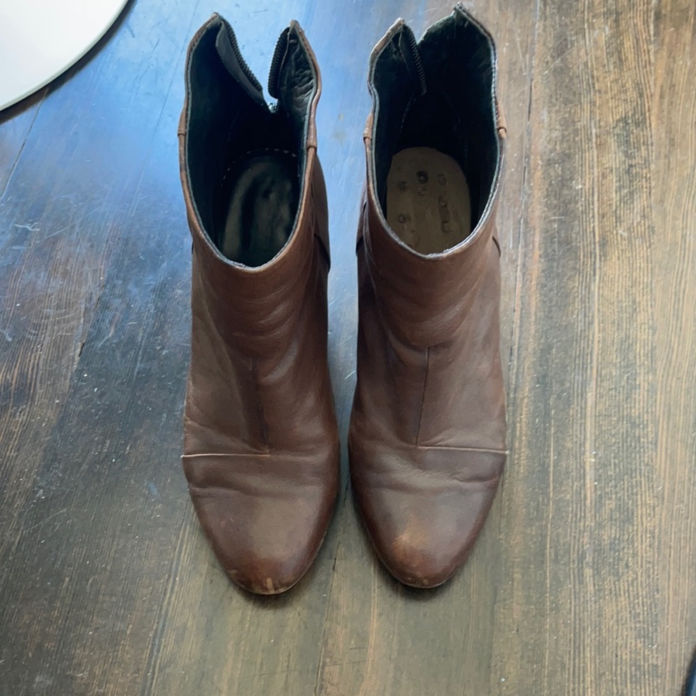 Rag & Bone chocolate brown bootie size 6